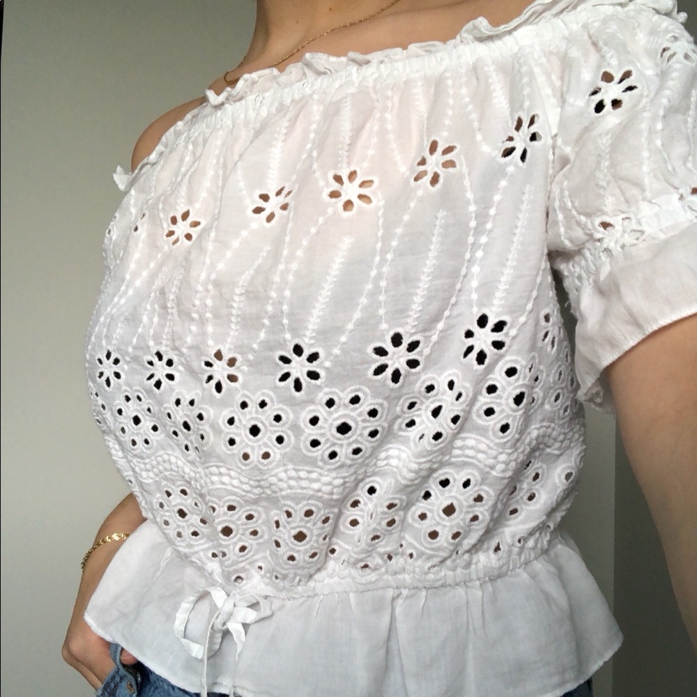 WHITE BLOUSE - Picture 2 of 4